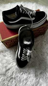 Vans pretos plataforma