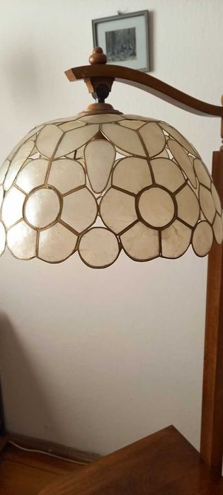 Lampa podłogowa w stylu Art Deco - na kółkach