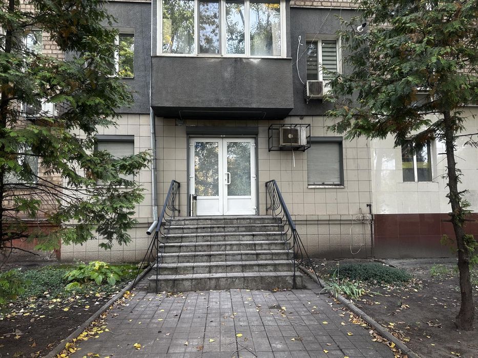 Продаж приміщення пр. Металургів