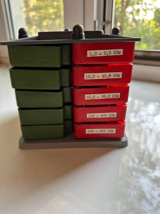 200 шт. Резисторы, конденсаторы СССР