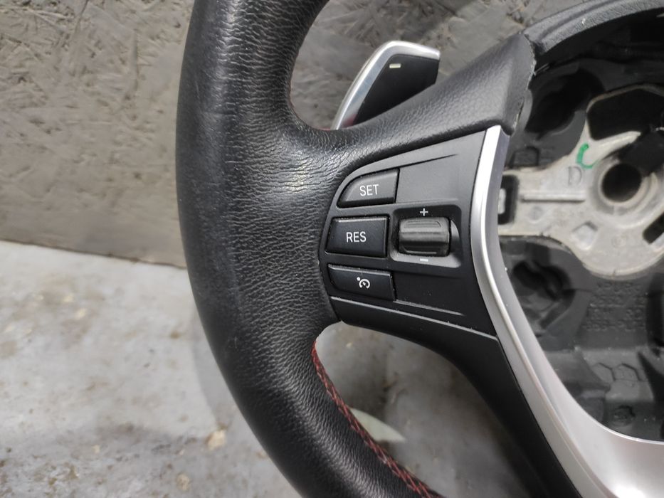 Руль с лепестками БМВ Ф30 Спорт Красная строчка 330е Hybrid B48 B20A