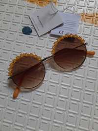 Крутезні сонцезахисні окуляри Reserved для дівчаток