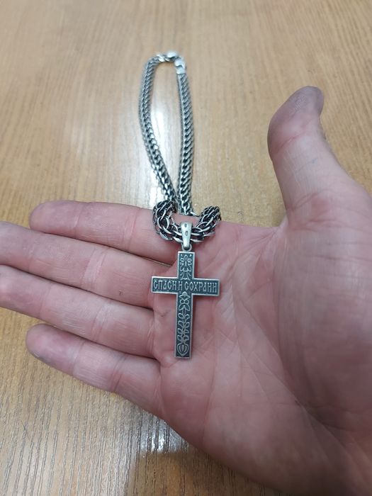 Срібна цепочка з хрестиком
