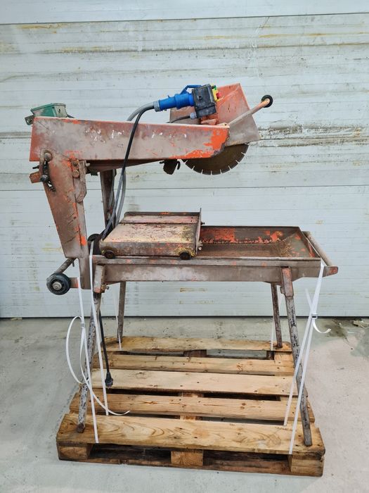 Pila do cięcia cegły na mokro kostki brukowej Cliper z wózkiem pila be