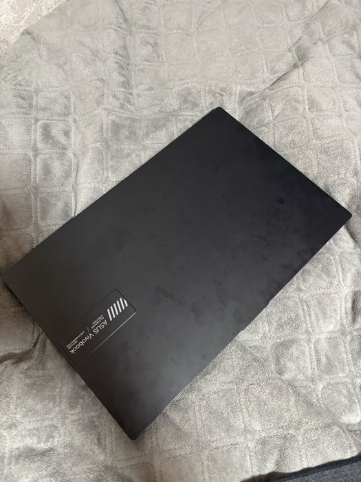 Asus Vivobook Go 15 (e1504f) , ноутбук