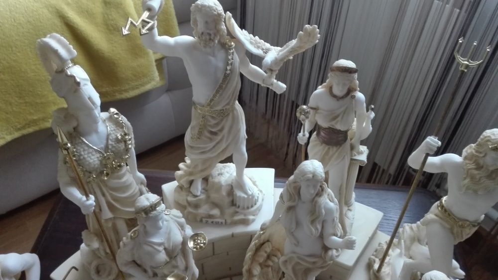Panteon plus 12 Bogów Alabaster