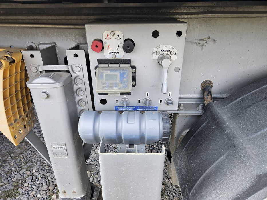 Naczepa wywrotka STAS