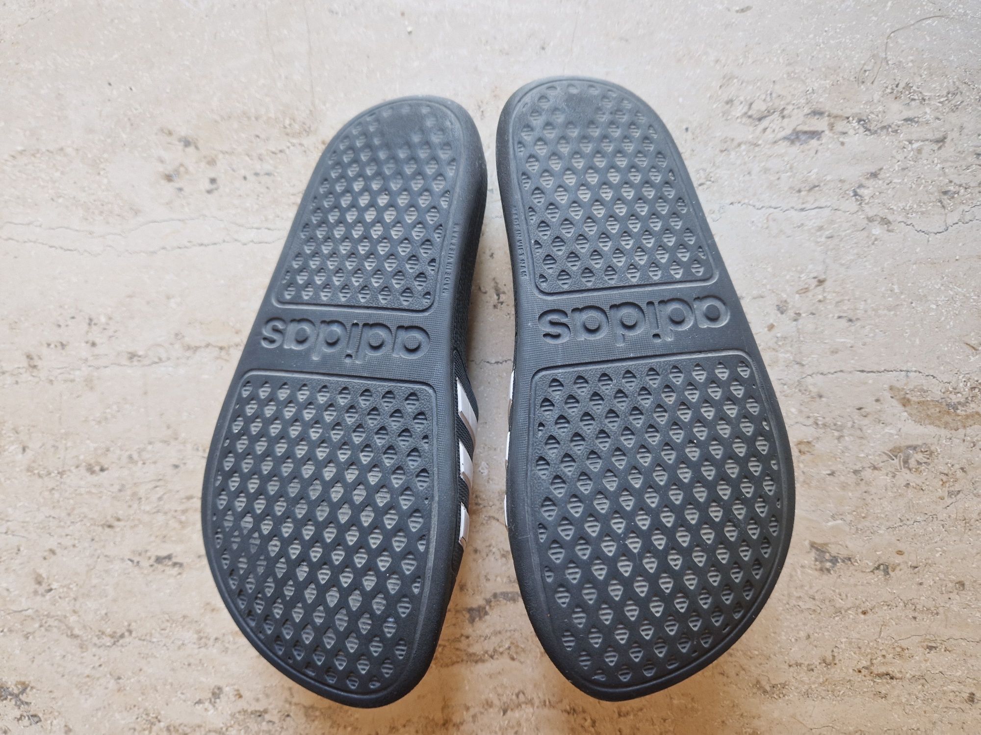 Klapki Adidas Adilette Aqua 32 dziecięce