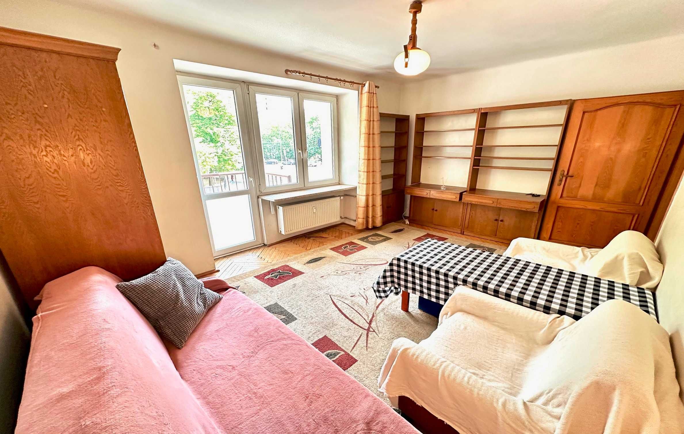 27m-Metro Płocka-1pok-Wola,ul.Wolska przy Sokołowskiej-balkon-winda