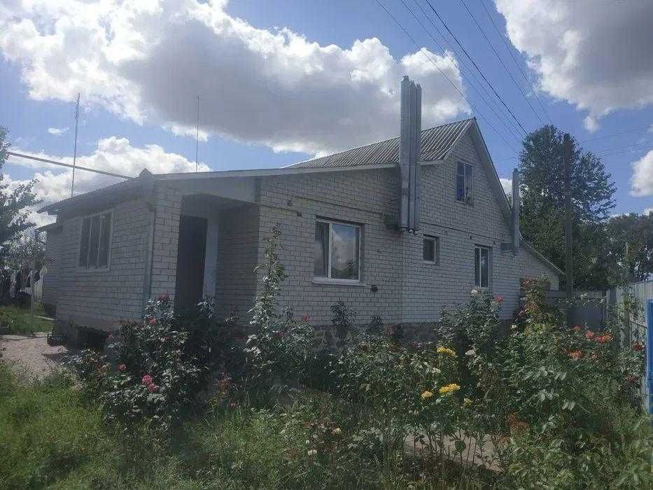 Продам окремий будинок у передмісті