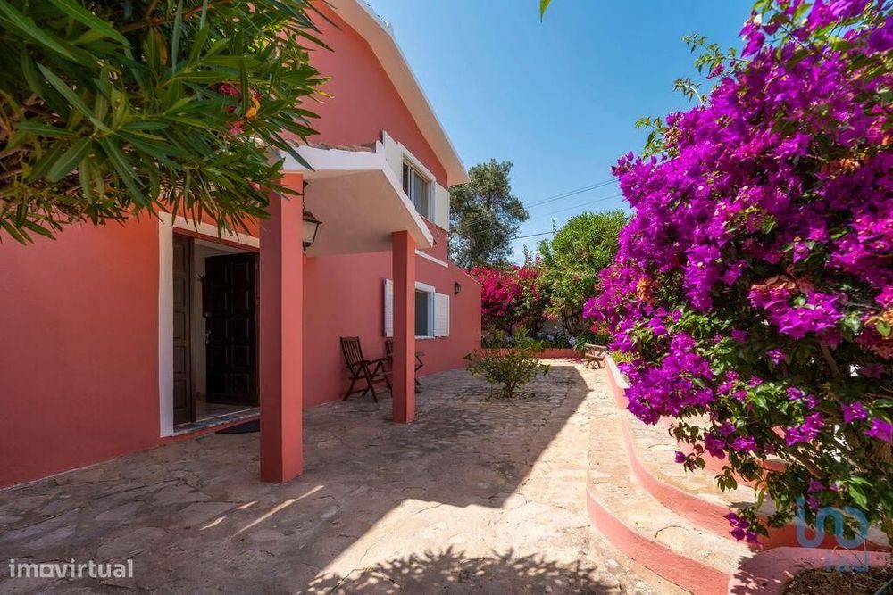 Casa / Villa T4 em Santa Bárbara de Nexe de 201,00 m2