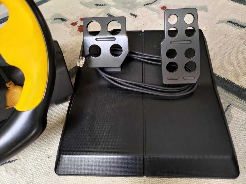 LOGITECH WingMan Formula GP PC com Volante e Pedais (Como Novo)