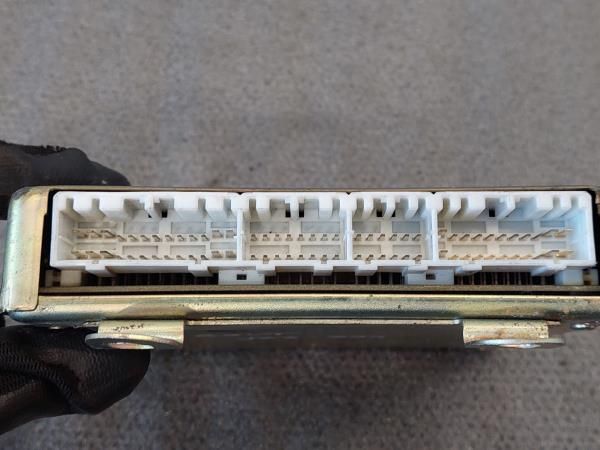 Centralina motor / ECU MITSUBISHI Colt V (CJ_, CP_)