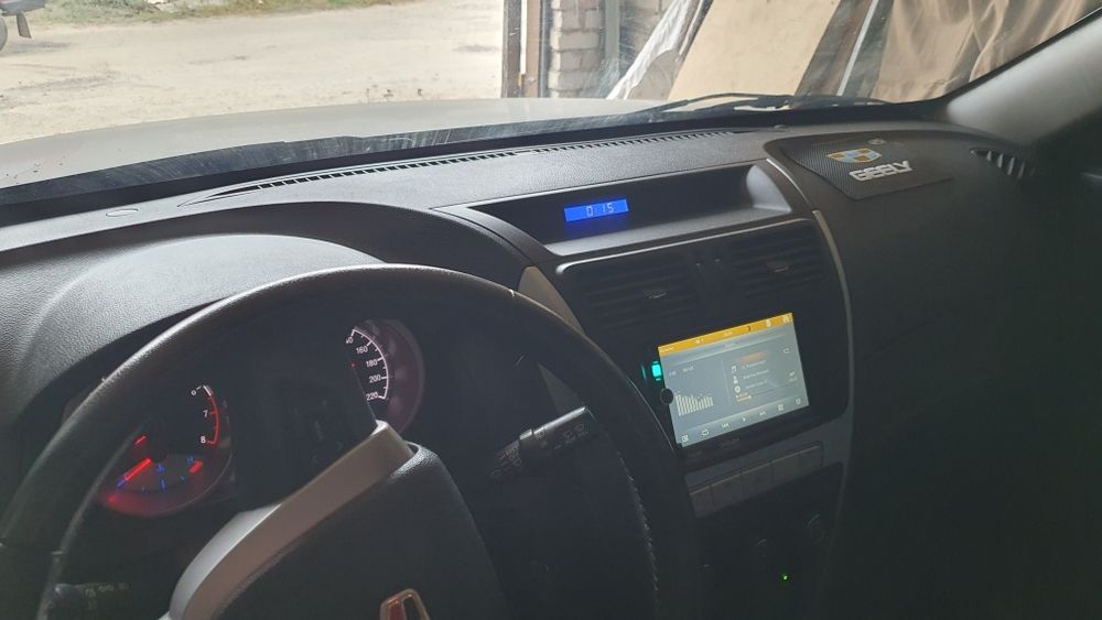 Продам власний Emgrand X7