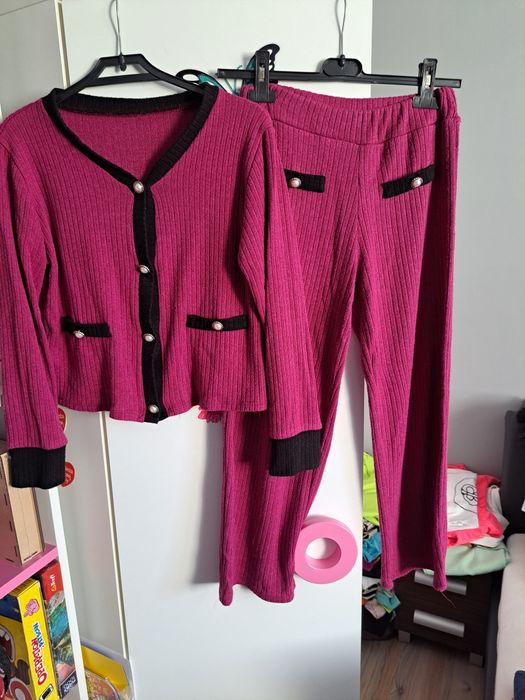 Komplet dla dziewczynki 140-146 sweterek spodnie