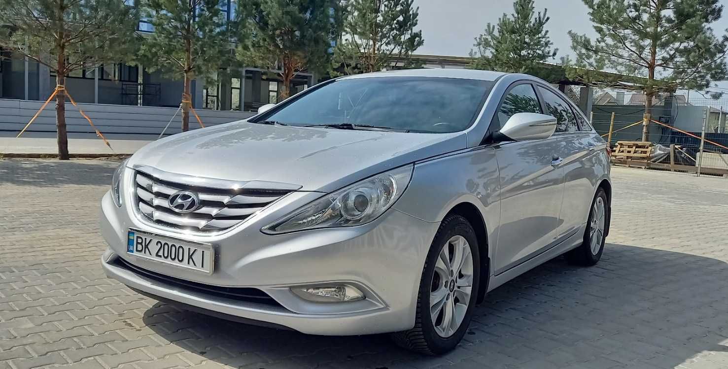 Hyundai Sonata 2011 YF. Бензин 2.0. Офіційна.