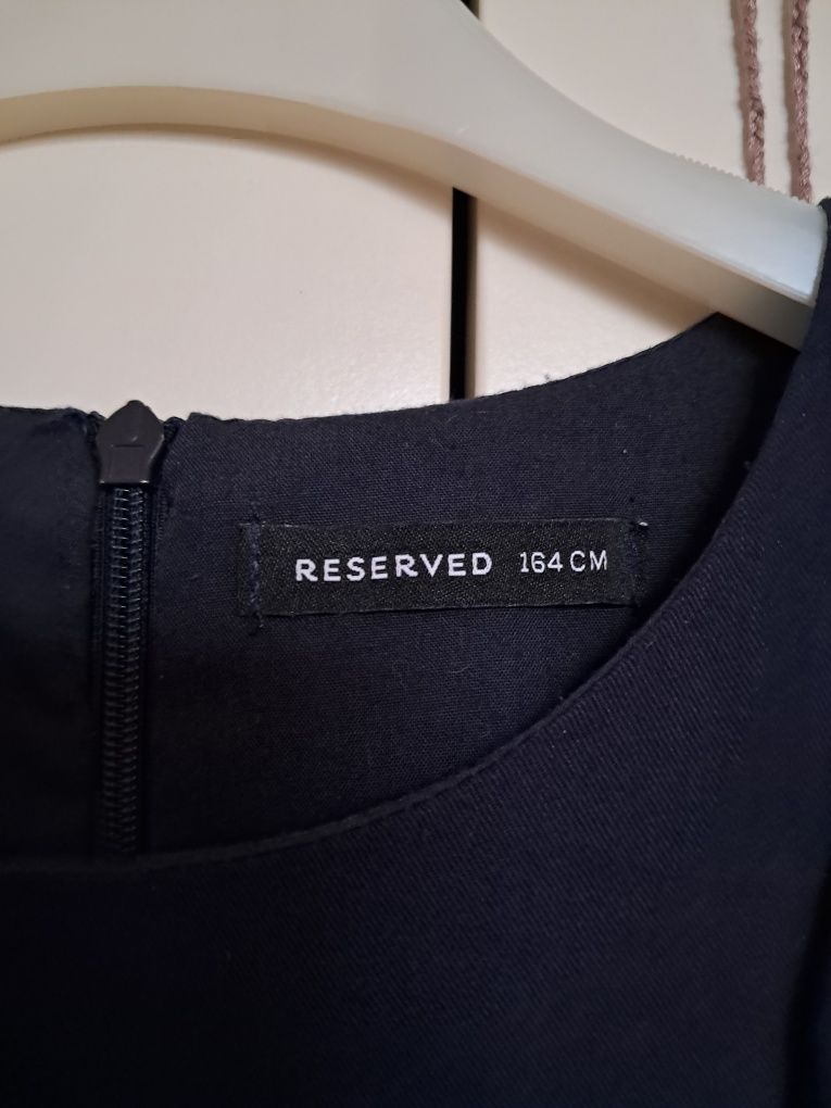 Elegancka sukienka, Reserved