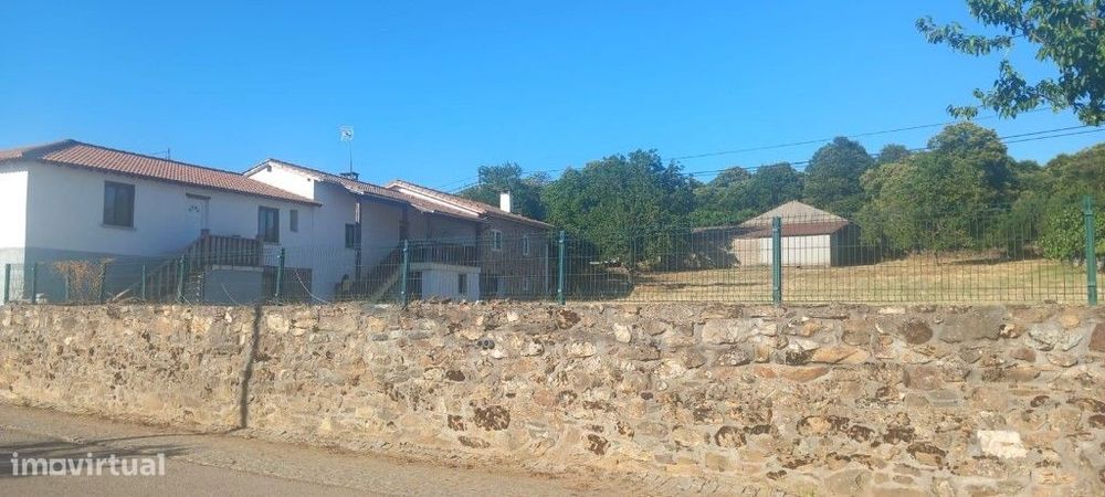 Oportunidade Única – Moradia com Terreno para venda em Espinhosela, Br