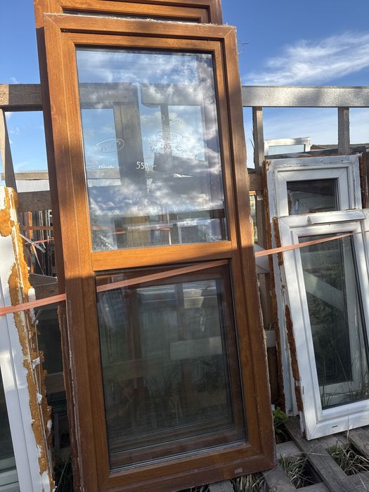 1x okno balkonowe 84x205  zloty dab  (biale, dostwa pl)