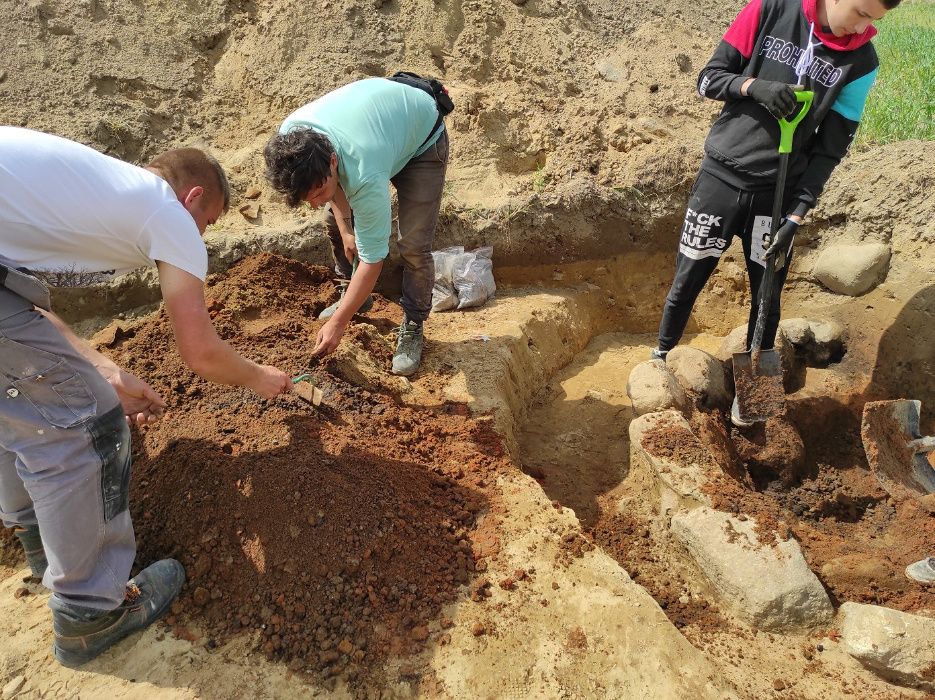 archeolog, nadzór archeologiczny, badania archeologiczne, Lutomiersk