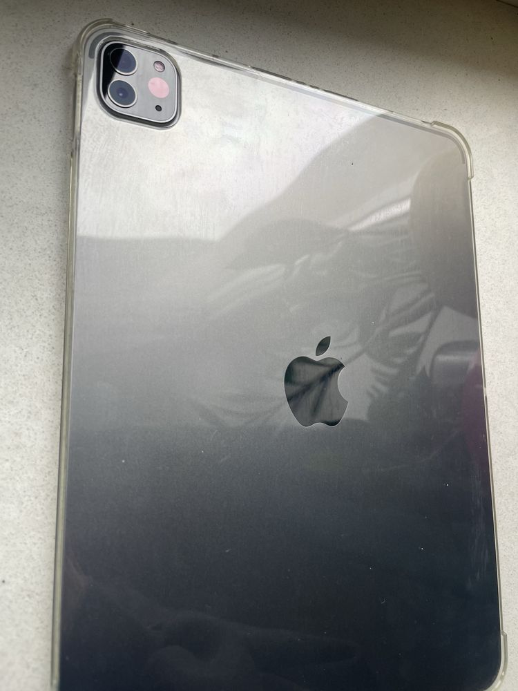 iPad Pro 11" 4 gen 256GB + Pen 2 + klawiatura + 2x etui
