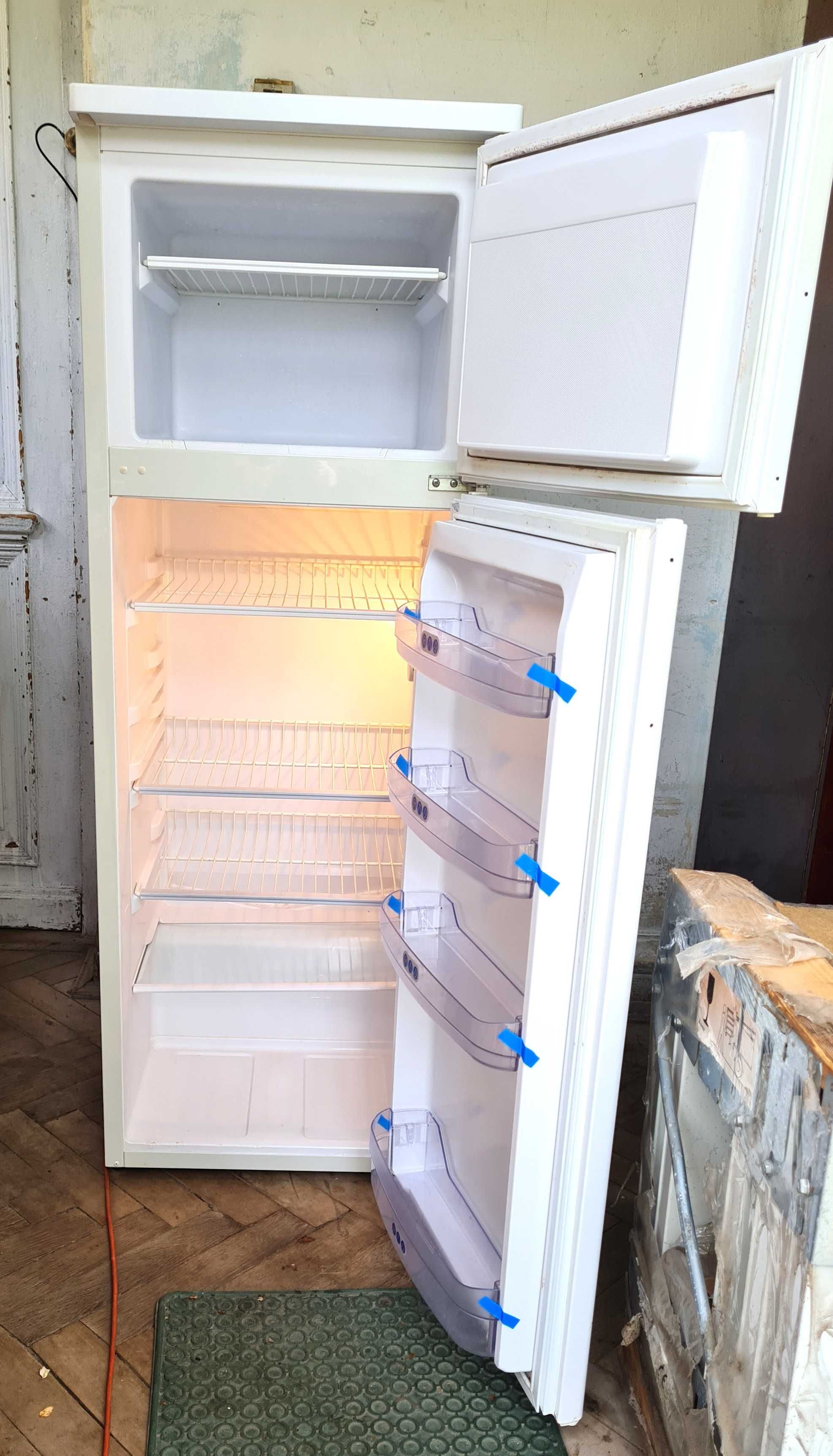Холодильник Whirlpool б/в в гарному робочому стані