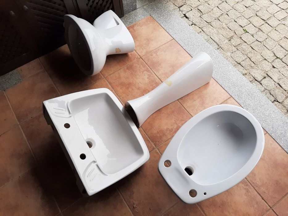 Louças de casa de banho novas - Valadares