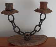 Candelabro antigo em madeira e ferro
