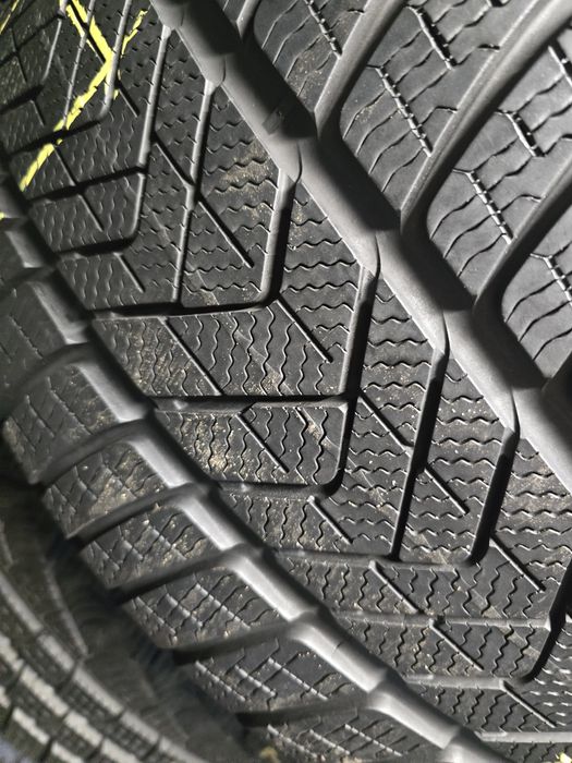 325/35/22_275/40/22 Pirelli Scorpion super komplet 7,5_8mm 20r