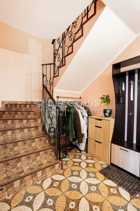 4-кімн. кв. Нові петрівці, двоповерхова