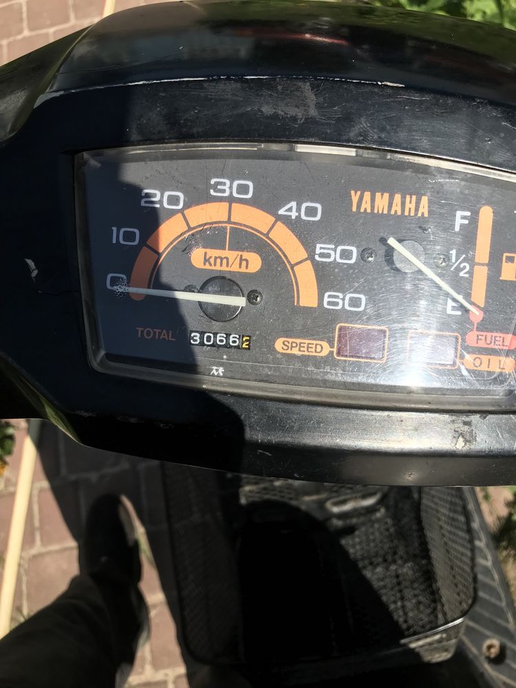 Продаєця скутер ямаха джог JA2