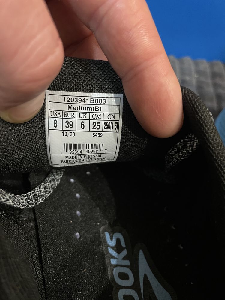Жіночі бігові кросівки Brooks Divide 4 39(25см) оригінал
