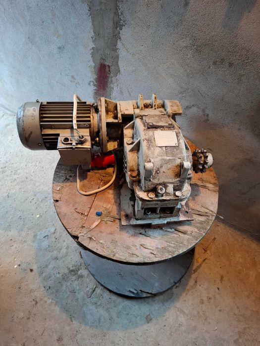 Motoreduktor silnik 1.5kW z przekładnią