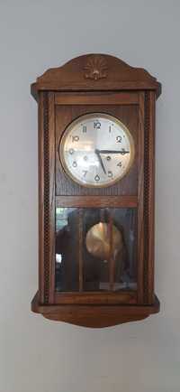 Zegar wiszący niemieckiej firmy Franz Hermle&Sons