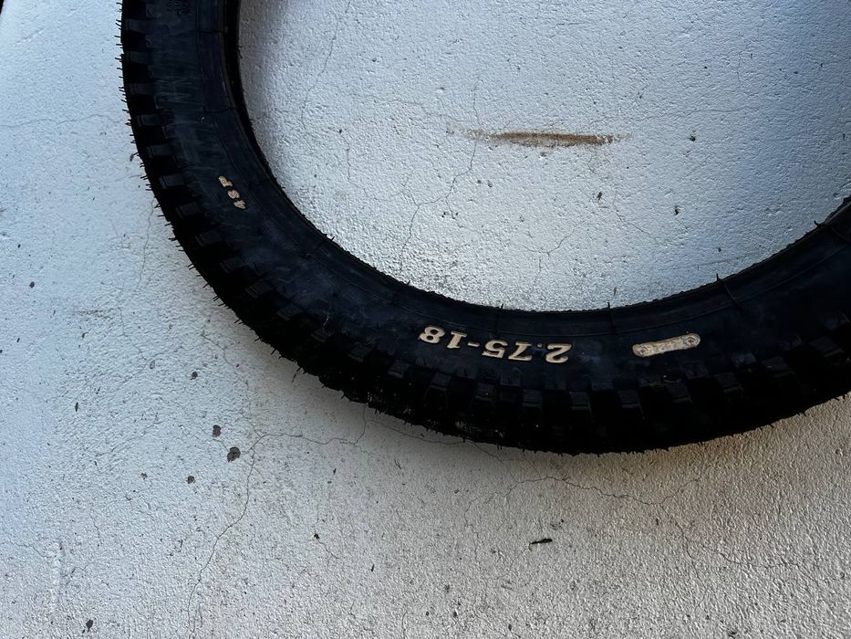 Продам резину 2.75.18 стан новий 800 грн торг