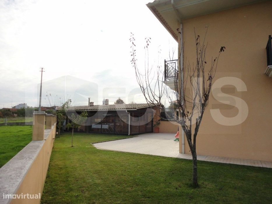 Fantástica moradia moderna a 10 minutos de Aveiro com vistas sobre ...