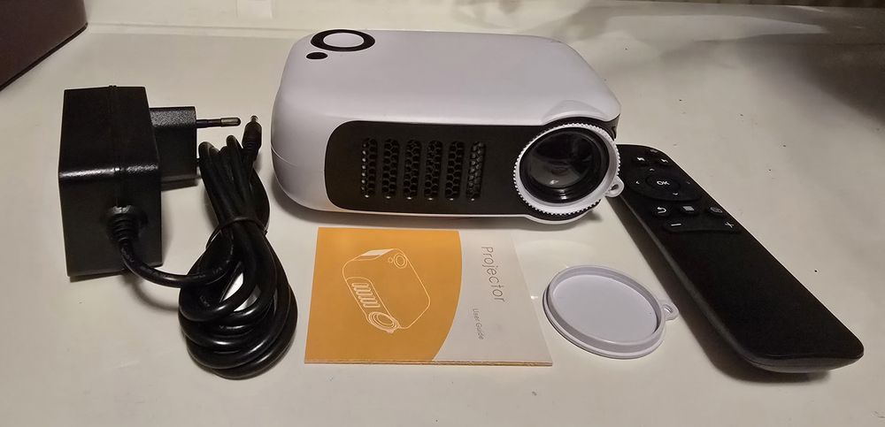 Універсальний проектор