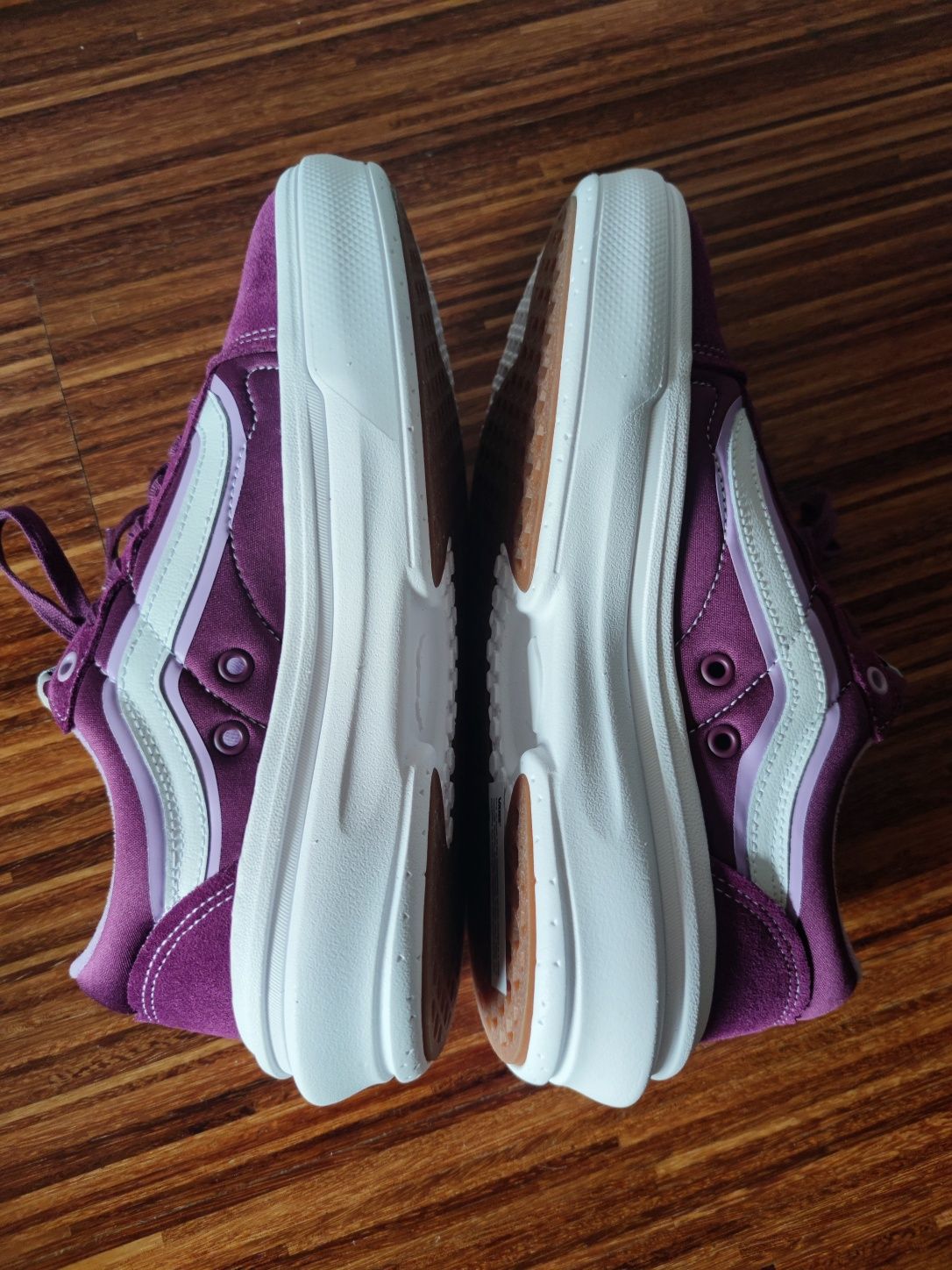 Skórzane (zamszowe) buty Vans na grubych podeszwach Nowe 100 zł TANIEJ