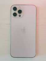 Iphone 12 pro dourado com 256gb.