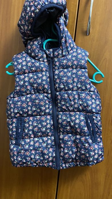 Курточка, куртка, жилетка, вітрівка на дівчинку