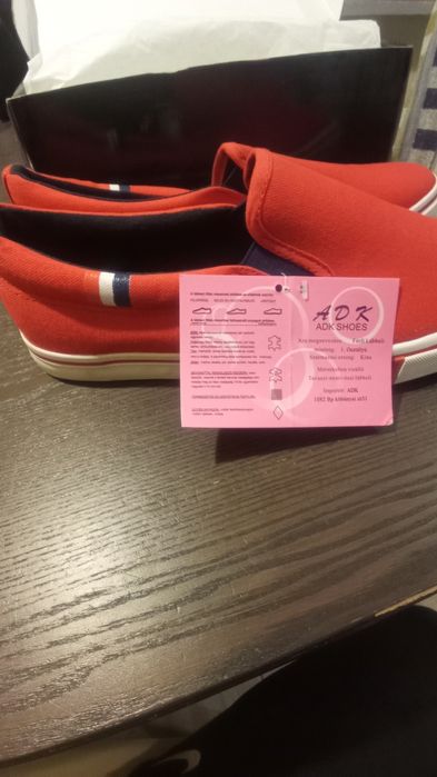 Trampki czerwone  roz.44