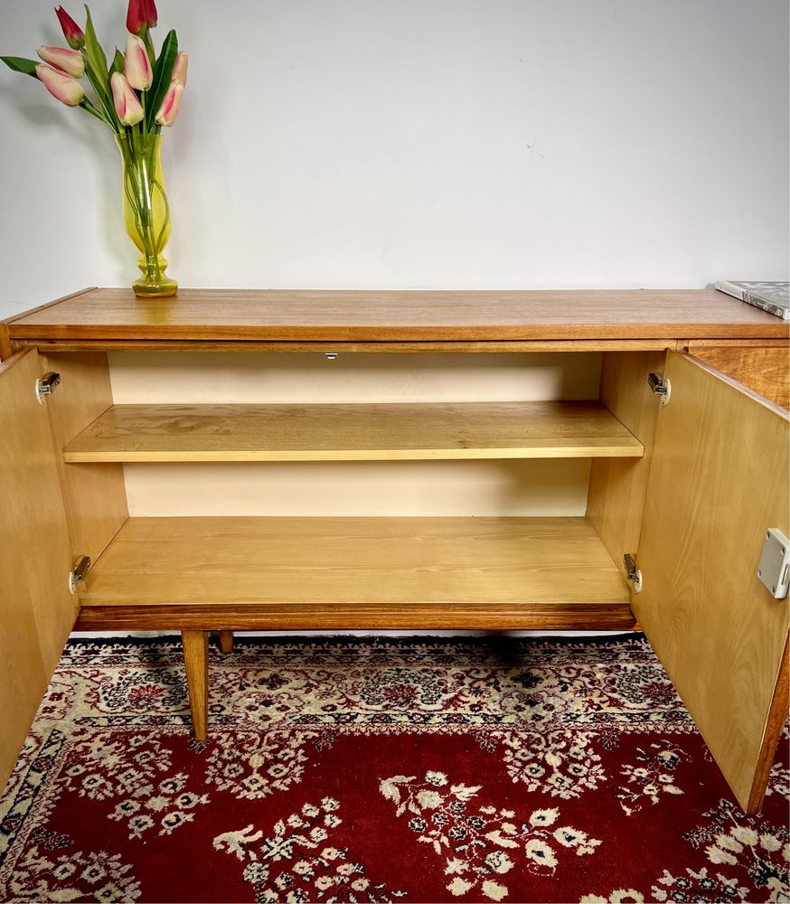 Komoda PRL sideboard Swarzędz lata 60 orzech mat vintage kolekcje