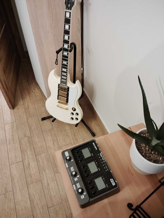 Harley Benton DC 600 VI