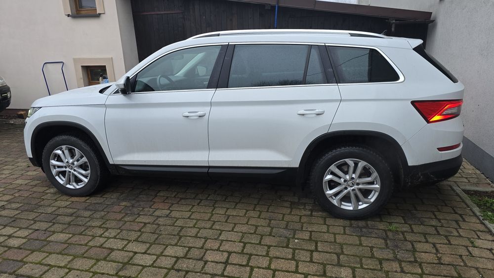 Alufelgi koła Dezent TA Silver 7x17  5x112 + Nokian 215/65R17 zimowe