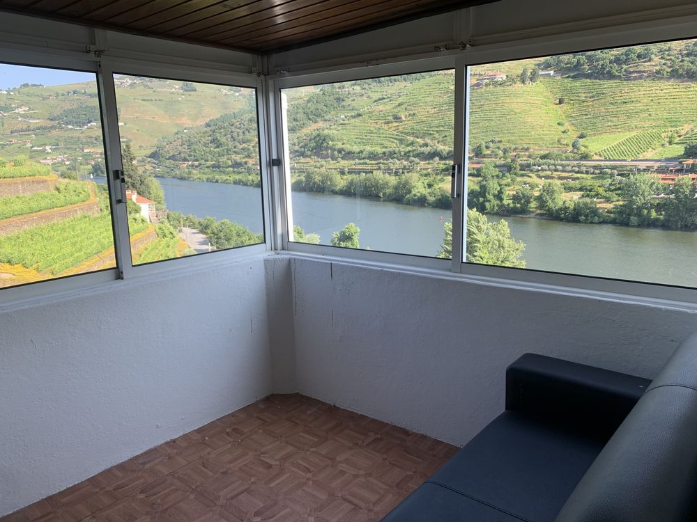 Casa com terraço e Vista Privilegiada para o Rio Douro