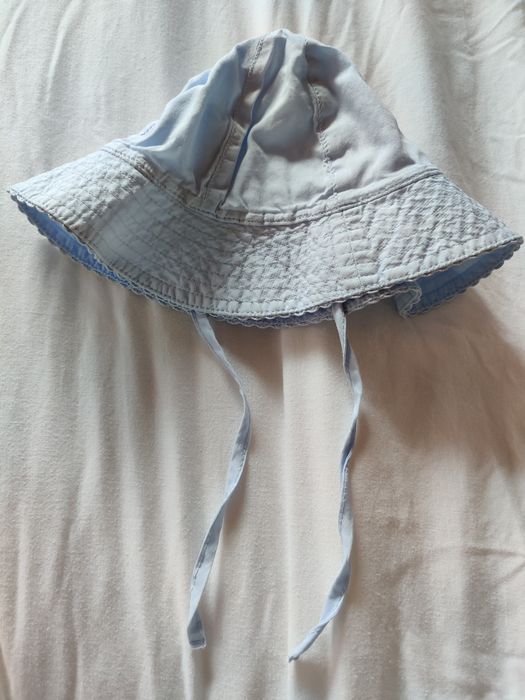 Letnia czapeczka niemowlęca niebieski kapelusz H&M r 98/104