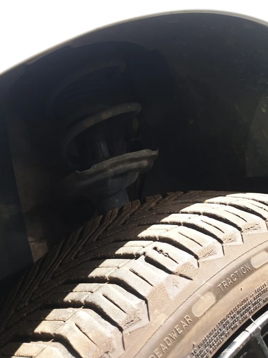 Amortecedor frente esquerdo VOLKSWAGEN Polo (AW1)