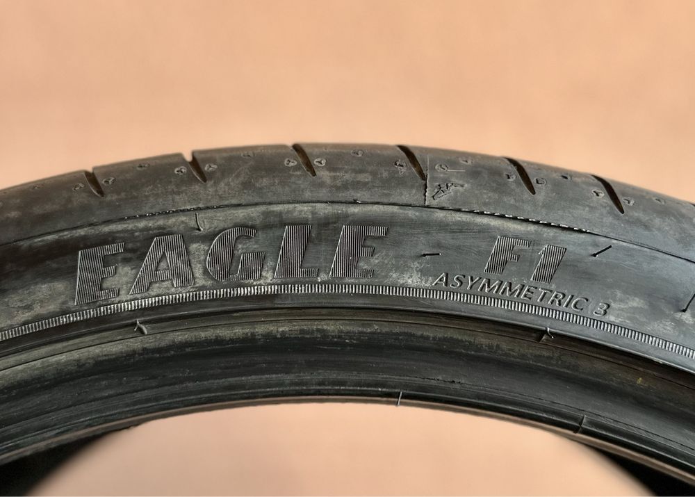 Goodyear 305/30/R21