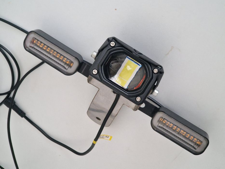 Мощная вело фара на велосипед электровелосипед мотоцикл 12-60 вольт.
