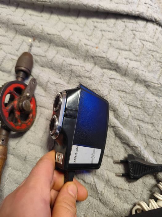 Stara wiertarka i golarka antyki.